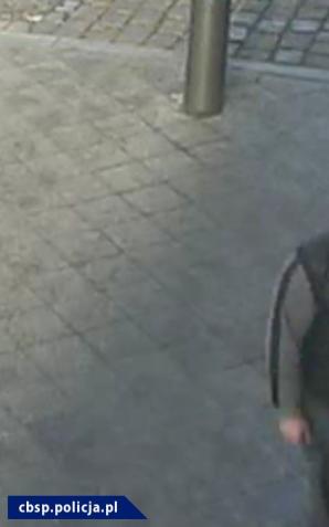 Oblał mężczyznę żrącą substancją – poszukujemy świadków