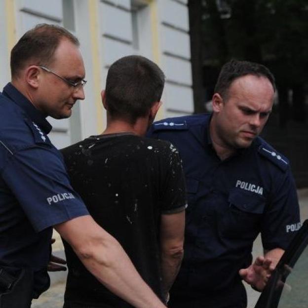 [VIDEO] Ojciec skatowanej, 2-miesięcznej Jagody z Darłowa trafił na trzy miesiące do aresztu 