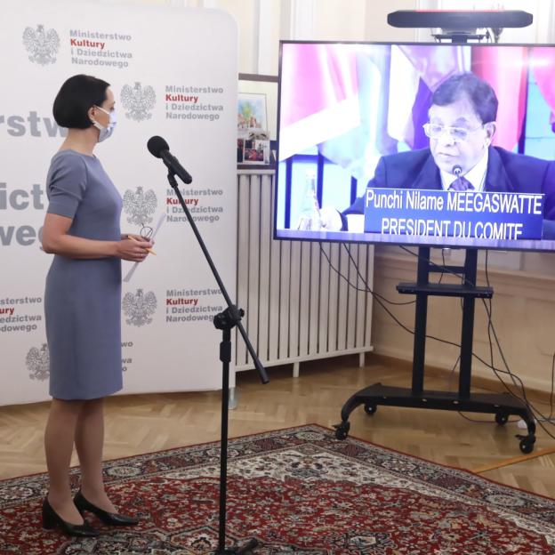 Tradycja dywanów kwiatowych na procesje Bożego Ciała wpisana na listę UNESCO